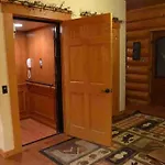 Gorgeous Lodge, 100 Acres 15 Min To Indiana Pa