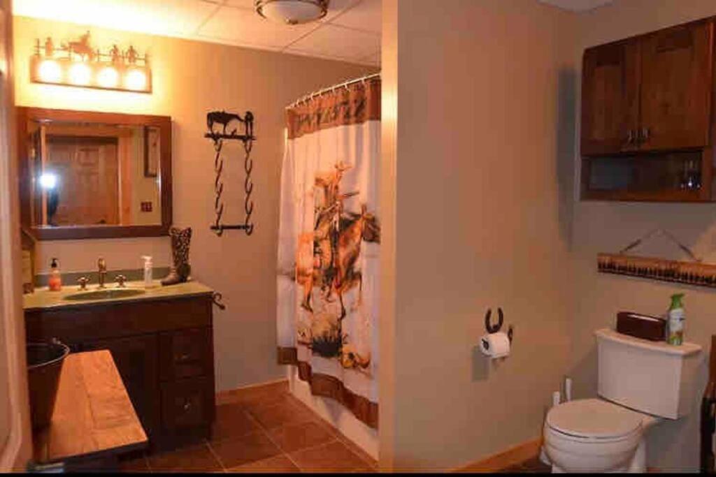 Gorgeous Lodge, 100 Acres 15 Min To Pa * Indiana