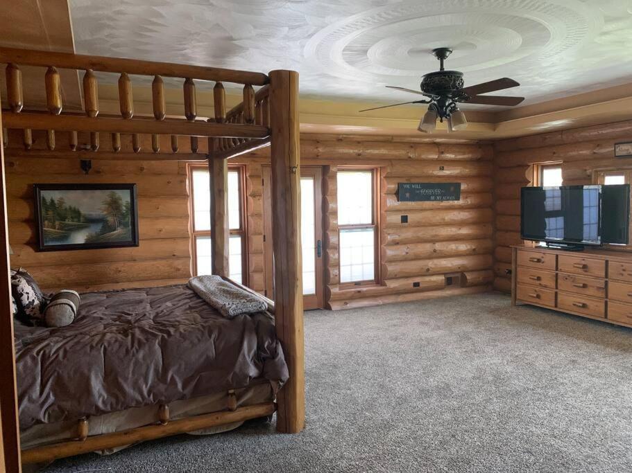 Gorgeous Lodge, 100 Acres 15 Min To Pa Villa *